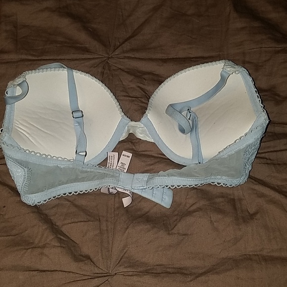 Victoria's Secret Padded Push Up Lace Bra 32C - Picture 3 of 4
